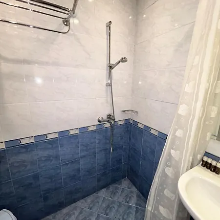 Two Bed Flat With Shared Indoor Swimming Pool Apartamento