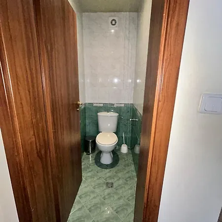 Apartamento Two Bed Flat With Shared Indoor Swimming Pool *